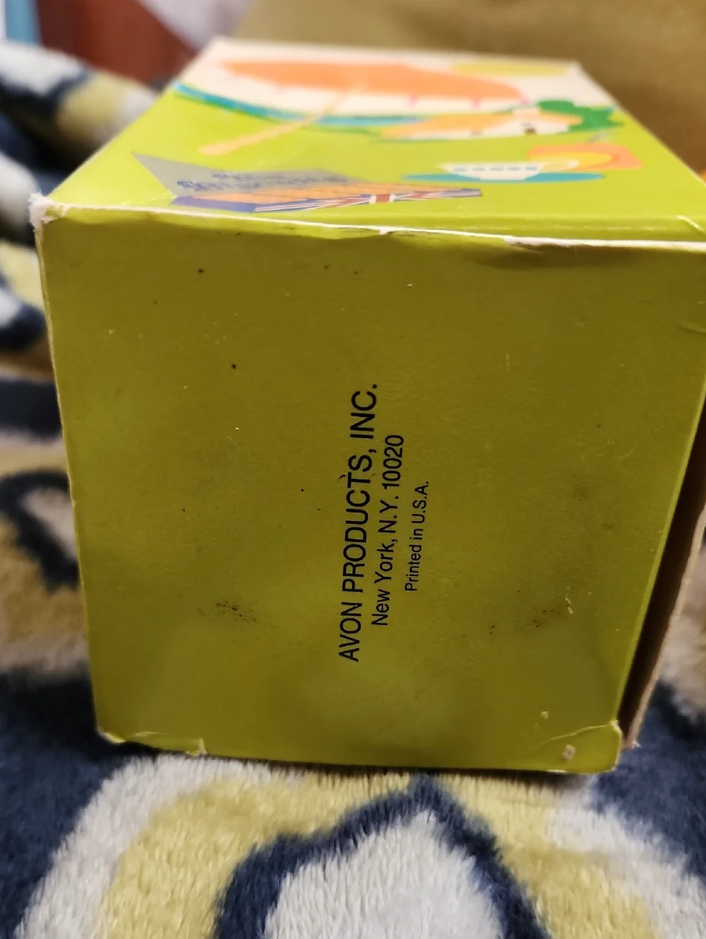 Avon Small World Bubble Bath Bottle - 1970's - Picture 6 of 8
